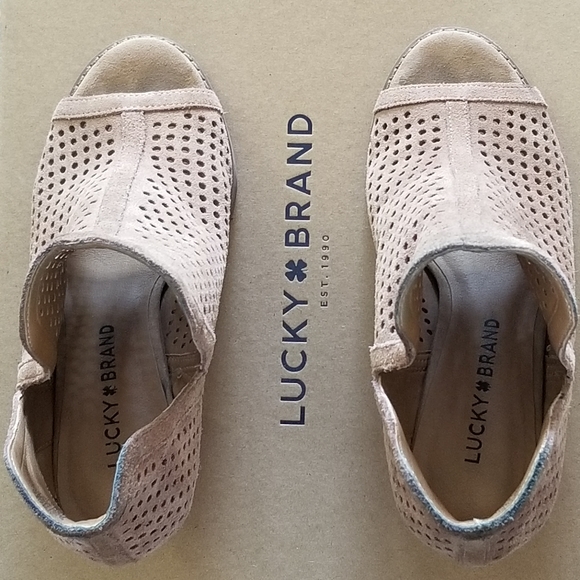 ❌️❌️SOLD❌️❌️Lucky Brand Larise Booties size 6.5 brown - Picture 10 of 12